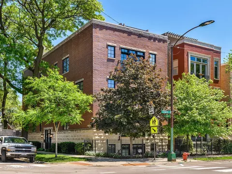 1949 W Nelson St #1E, Chicago, IL 60657