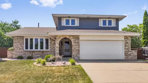 16206 Everdon Dr, Tinley Park, IL 60477