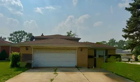 966 S Iowa Ave, Addison, IL 60101