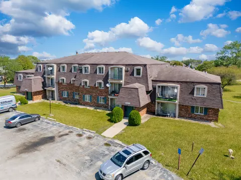 17963 Huntleigh Ct #103, Country Club Hills, IL 60478