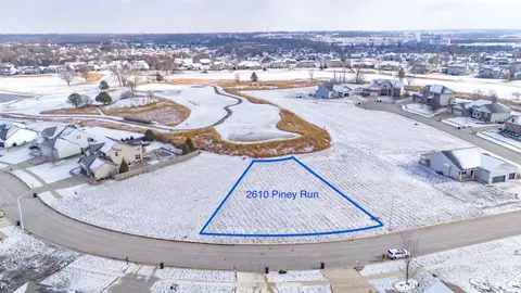 2610 Piney Run, Bloomington, IL 61705