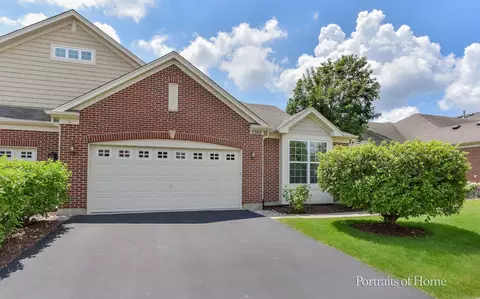 2065 John Paul Jones Ln #2065, Bolingbrook, IL 60490