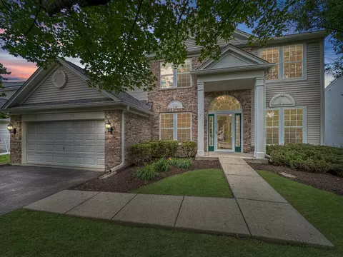136 Lilac St, Bolingbrook, IL 60490