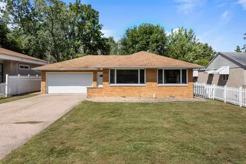 1014 Francis Dr, Champaign, IL 61821