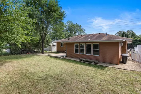 Exterior - 1014 Francis Dr, Champaign, IL 61821 photo 3 of 6