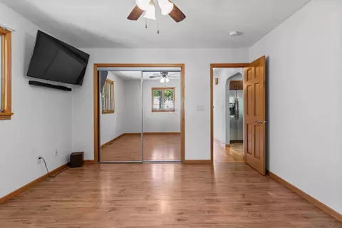 Bedroom - 1014 Francis Dr, Champaign, IL 61821 photo 4 of 5