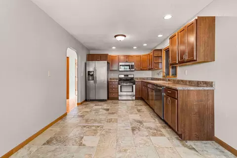 Kitchen - 1014 Francis Dr, Champaign, IL 61821 photo 5 of 5
