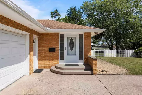 Other - 1014 Francis Dr, Champaign, IL 61821 photo 3 of 10