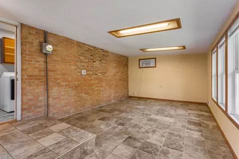 Other - 1014 Francis Dr, Champaign, IL 61821 photo 9 of 10