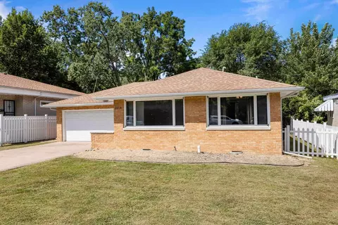 Other - 1014 Francis Dr, Champaign, IL 61821 photo 1 of 10