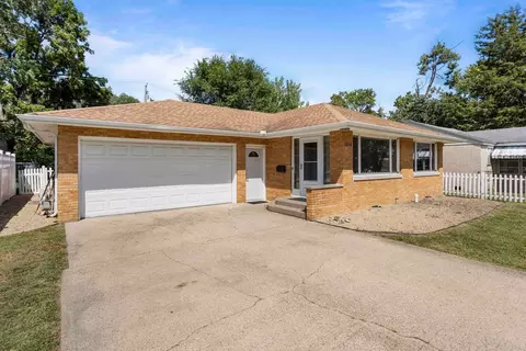 Other - 1014 Francis Dr, Champaign, IL 61821 photo 2 of 10