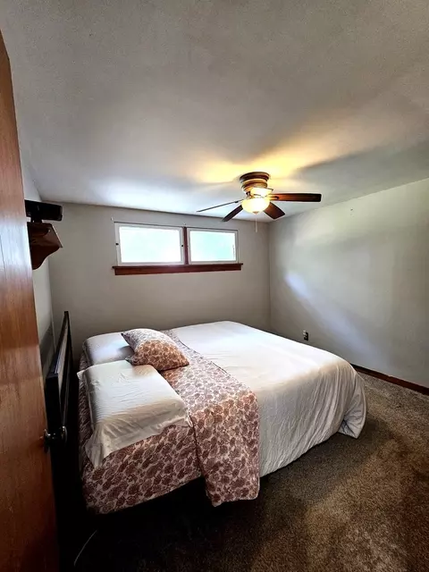 129 S Commonwealth Ave, Elgin, IL 60123 photo 10