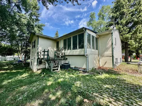 Exterior - 899 Carl Ave, Elgin, IL 60120 photo 2 of 3