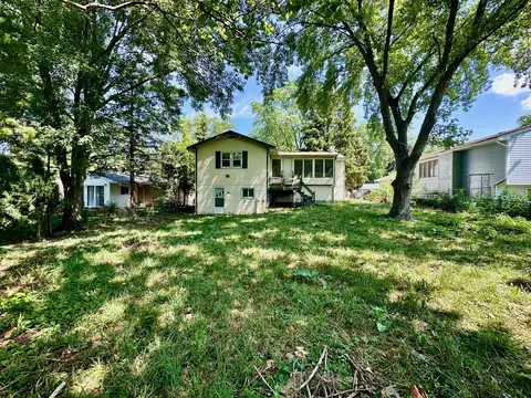 Exterior - 899 Carl Ave, Elgin, IL 60120 photo 3 of 3
