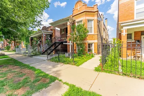 1843 S 57th Ct, Cicero, IL 60804