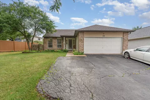 710 Mariner Dr, Elgin, IL 60120 photo 1
