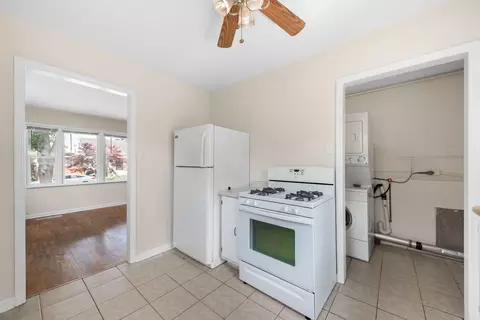 Kitchen - 520 N 10th Ave, Kankakee, IL 60901 photo 3 of 4