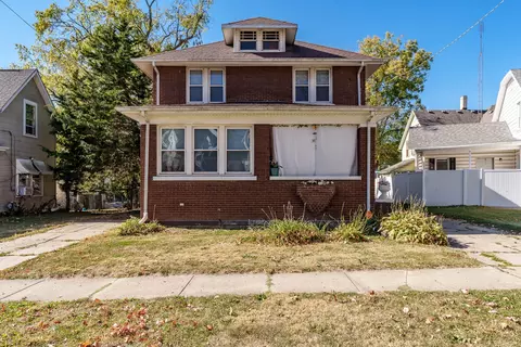806 S Oak Ave, Freeport, IL 61032