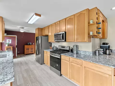 3721 Bunker Hill Dr, Algonquin, IL 60102 photo 9