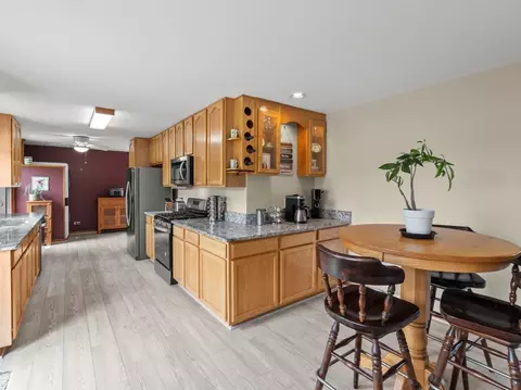 3721 Bunker Hill Dr, Algonquin, IL 60102 photo 7