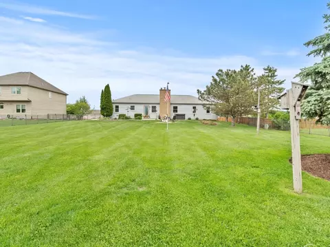 3721 Bunker Hill Dr, Algonquin, IL 60102 photo 24