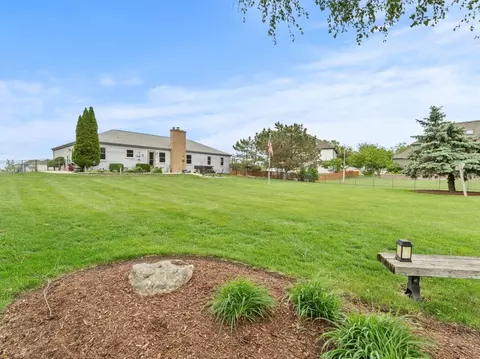 3721 Bunker Hill Dr, Algonquin, IL 60102 photo 23