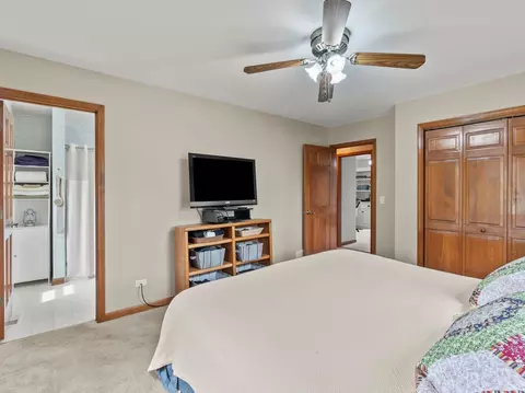 3721 Bunker Hill Dr, Algonquin, IL 60102 photo 11