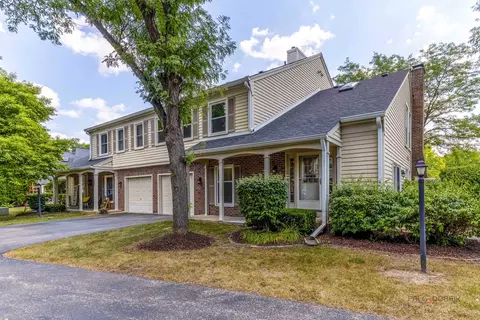 Exterior - 601 College Xing, Rolling Meadows, IL 60008 photo 4 of 5