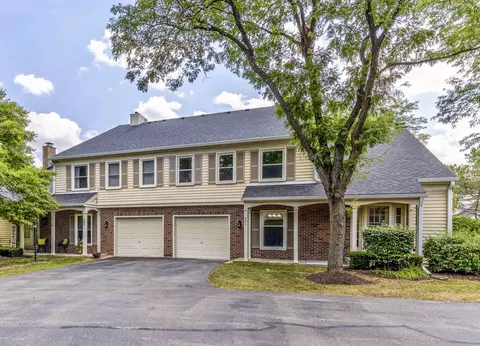 Exterior - 601 College Xing, Rolling Meadows, IL 60008 photo 5 of 5