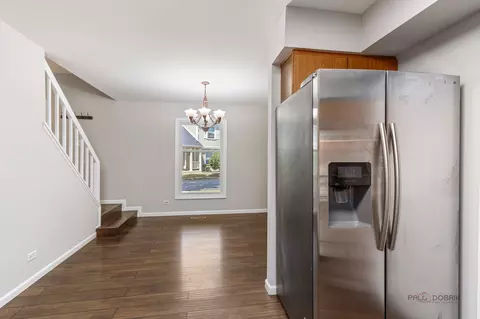 Dining - 601 College Xing, Rolling Meadows, IL 60008 photo 3 of 3