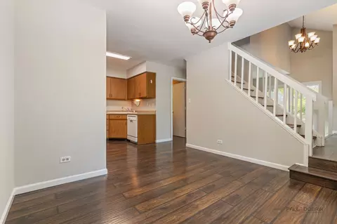 Dining - 601 College Xing, Rolling Meadows, IL 60008 photo 2 of 3