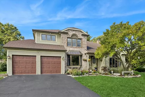4542 Basswood Dr, Lisle, IL 60532
