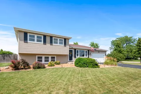701 Lake Ct, New Lenox, IL 60451