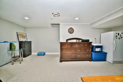 9666 Lois Dr #D, Des Plaines, IL 60016 photo 35