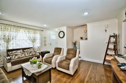 9666 Lois Dr #D, Des Plaines, IL 60016 photo 11