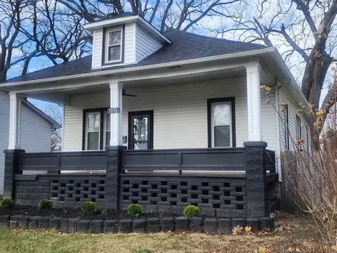 Exterior - 1035 S Osborn Ave, Kankakee, IL 60901 photo 3 of 5