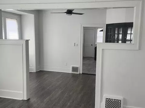Living - 1035 S Osborn Ave, Kankakee, IL 60901 photo 1 of 4