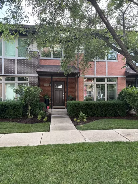 42 Meacham Ave, Park Ridge, IL 60068