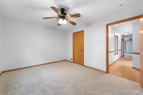 40 S Juniper Dr, North Aurora, IL 60542 photo 22