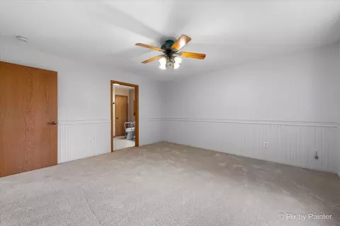 40 S Juniper Dr, North Aurora, IL 60542 photo 17