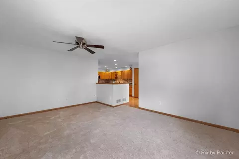 40 S Juniper Dr, North Aurora, IL 60542 photo 7