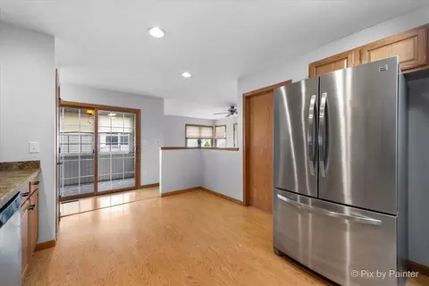 40 S Juniper Dr, North Aurora, IL 60542 photo 10