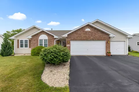3792 Foxglove Ln, Winnebago, IL 61088