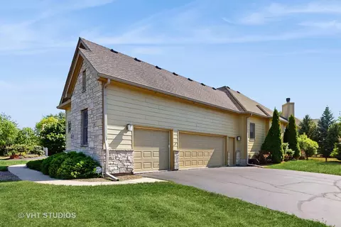 870 Legacy Rdg, Algonquin, IL 60102 photo 3
