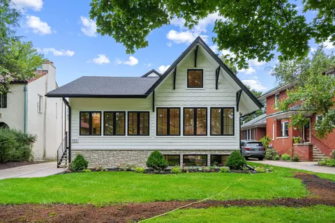 Exterior - 922 Jackson Ave, River Forest, IL 60305 photo 2 of 7