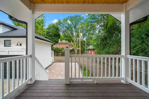 Exterior - 922 Jackson Ave, River Forest, IL 60305 photo 6 of 7
