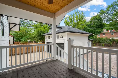 Exterior - 922 Jackson Ave, River Forest, IL 60305 photo 5 of 7