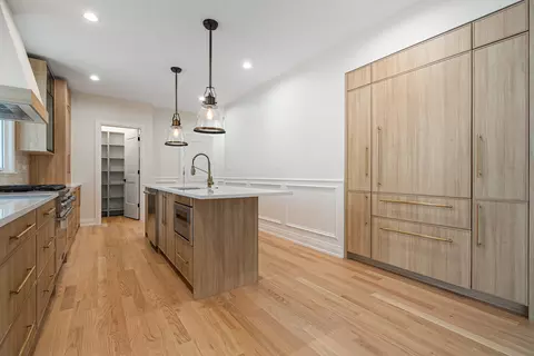Kitchen - 922 Jackson Ave, River Forest, IL 60305 photo 7 of 11