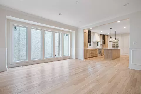 Living - 922 Jackson Ave, River Forest, IL 60305 photo 4 of 6