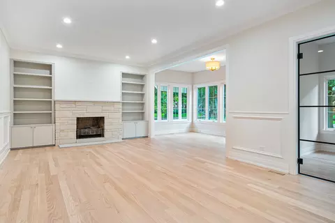 Living - 922 Jackson Ave, River Forest, IL 60305 photo 1 of 6